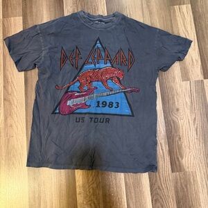 American Eagle Outfitters Gray Def Lepard retro Tee M